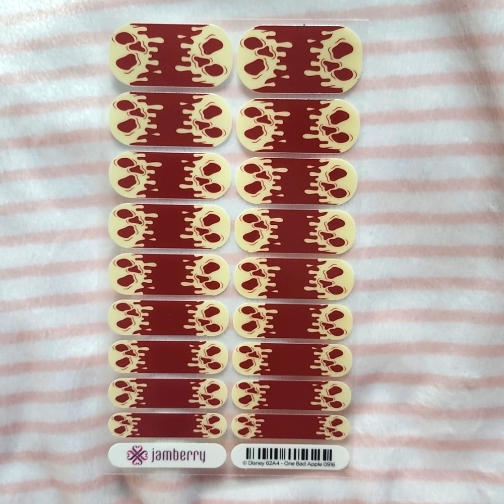 Jamberry Snow White Apple Nail Wraps